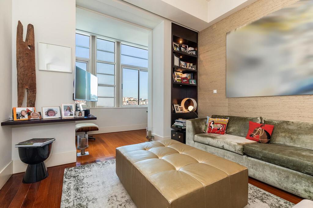 4 bedroom apartment with parking