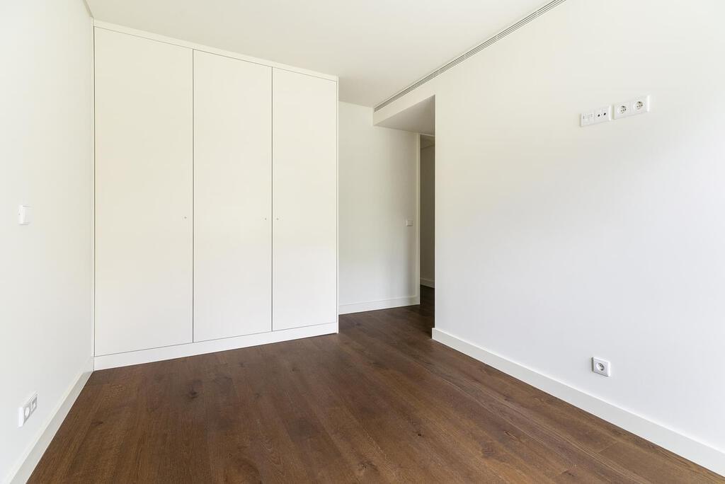 3 bedroom apartment with a swimming pool