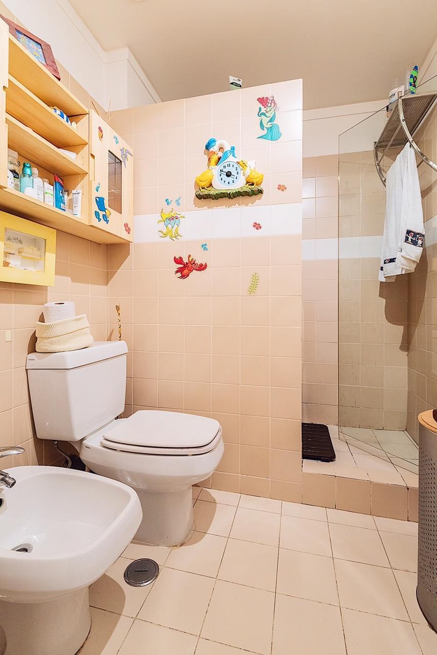 3 bedroom apartment with a swimming pool in gated community