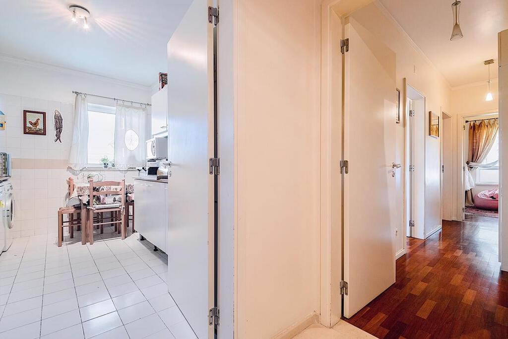 3 bedroom apartment with a swimming pool in gated community