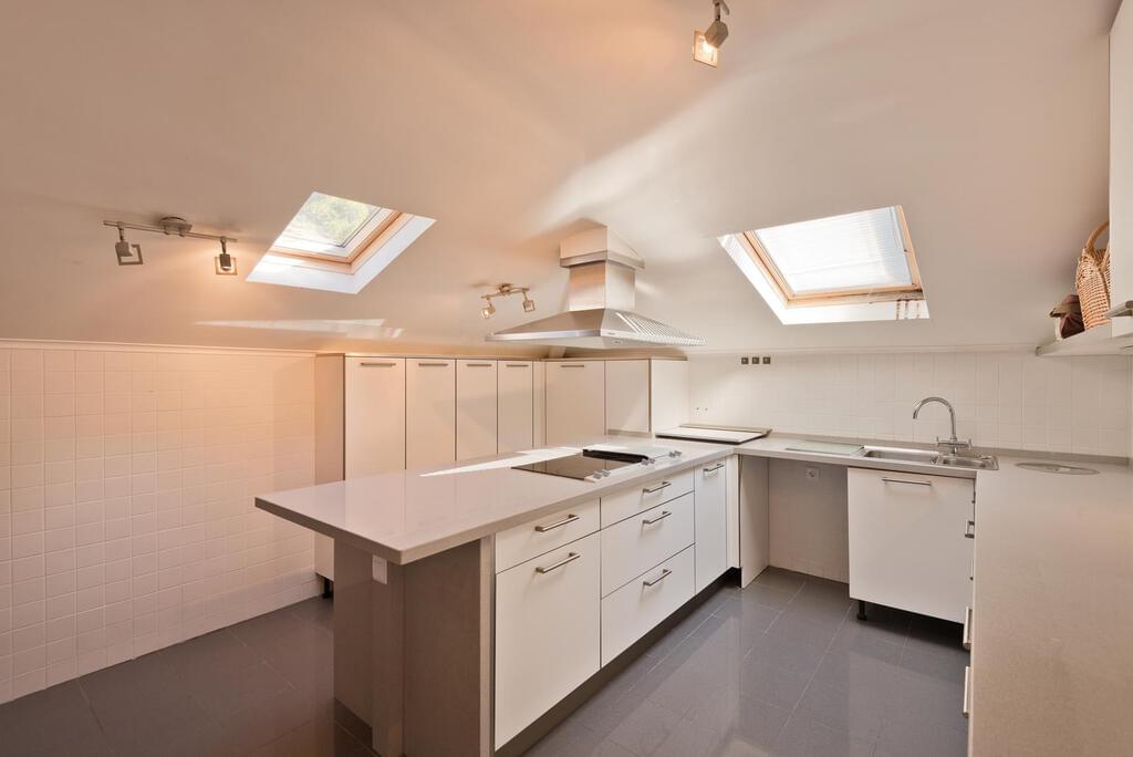 7 bedroom villa with a swimming pool