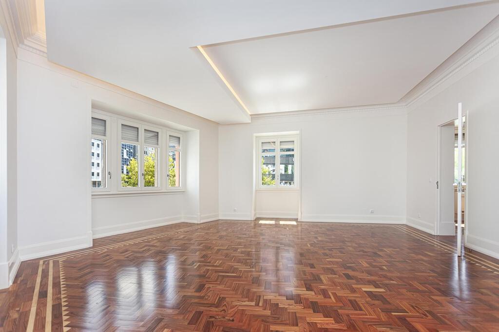 2 bedroom apartment El Corte Inglés