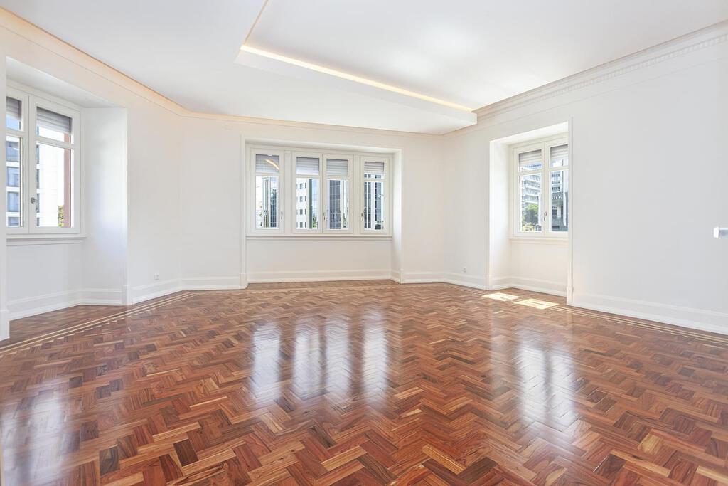 2 bedroom apartment El Corte Inglés