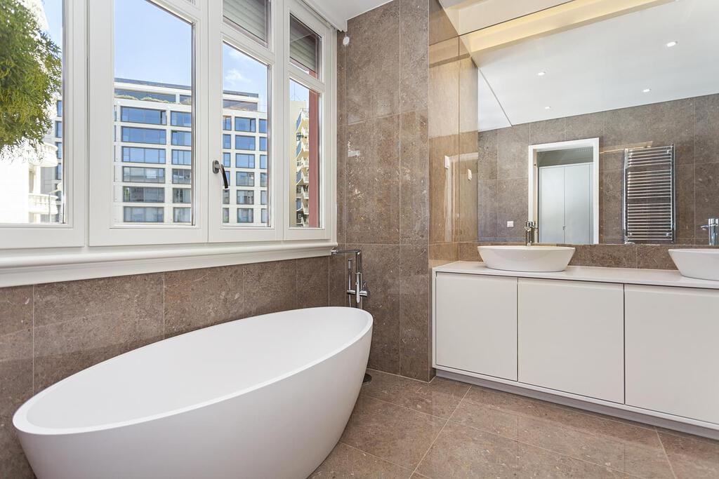 2 bedroom apartment El Corte Inglés