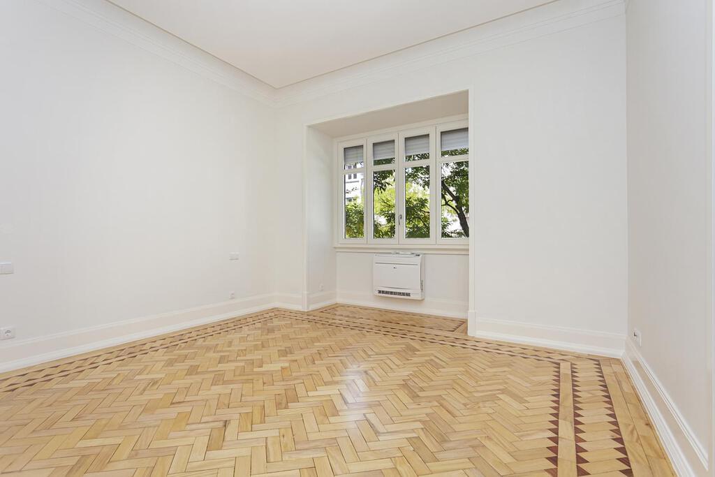 4 bedroom apartment El Corte Inglés