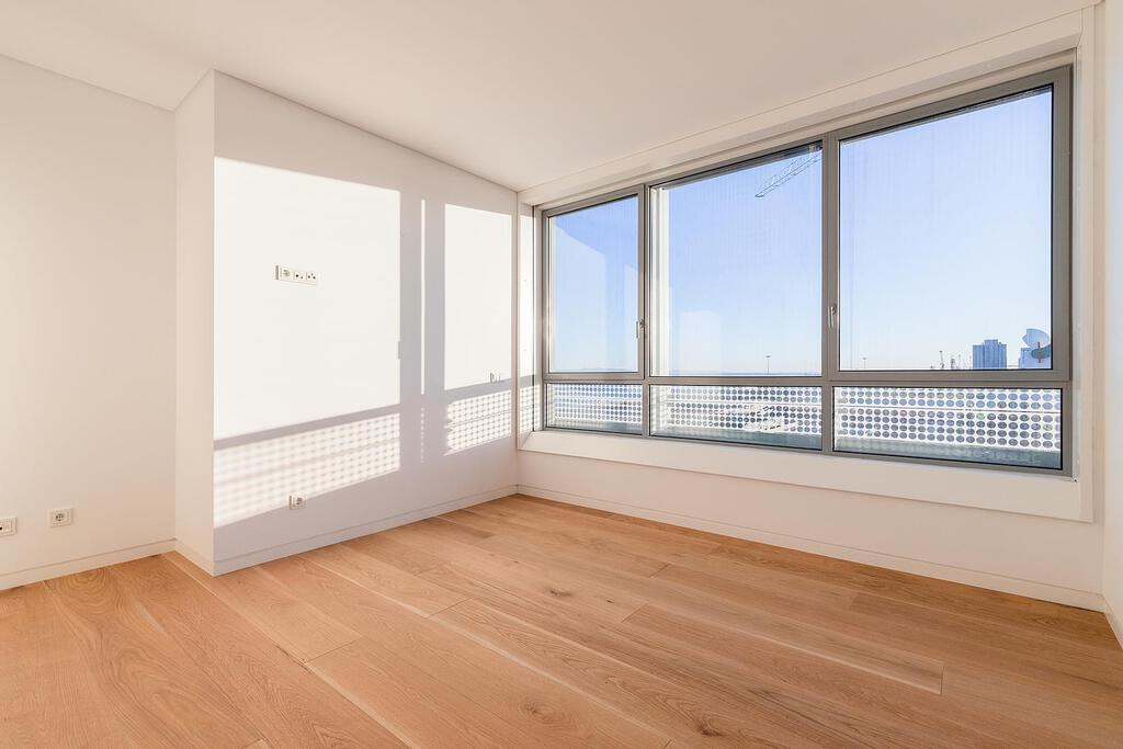 Appartement T5+1 avec parking dans un condominium fermé