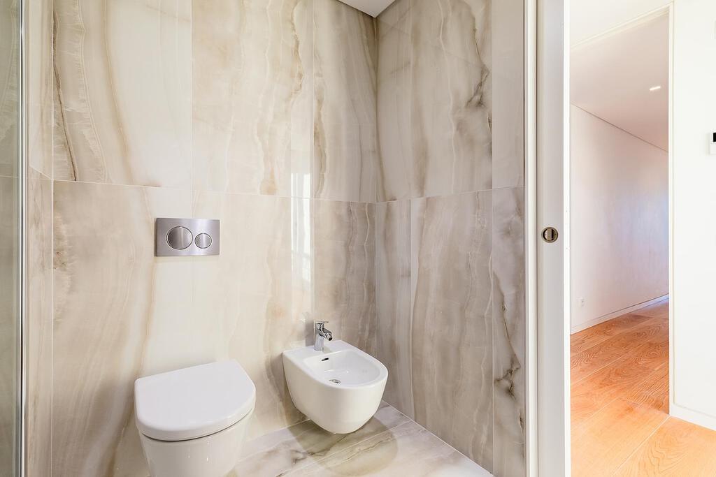 Appartement T5+1 avec parking dans un condominium fermé