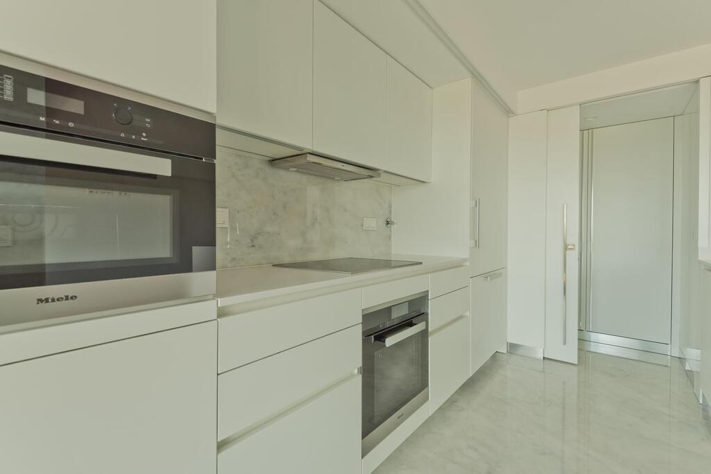 Apartamento T1 com piscina em condomínio fechado