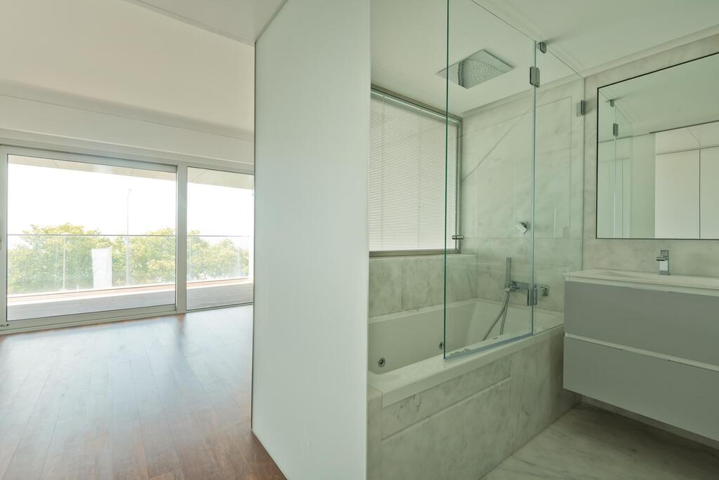 Apartamento T1 com piscina em condomínio fechado