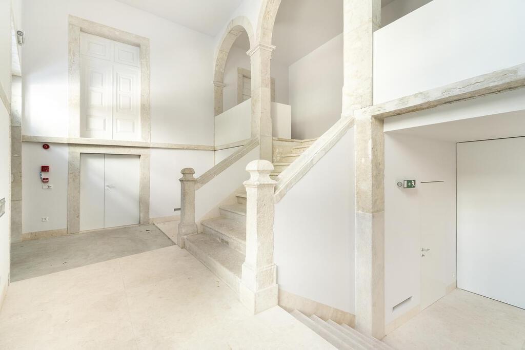 Apartamento T3 com piscina em condomínio fechado