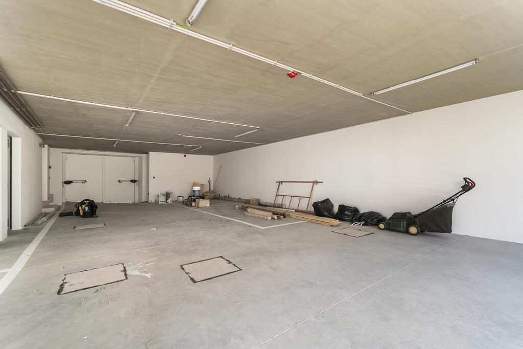 Apartamento T3 com piscina em condomínio fechado