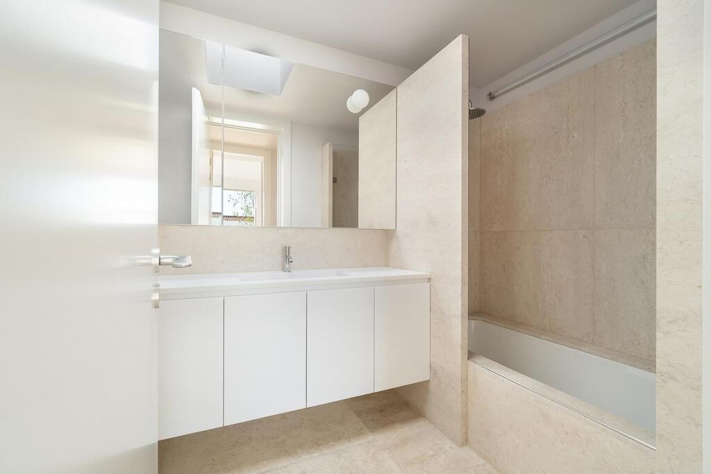 Apartamento T3 com piscina em condomínio fechado