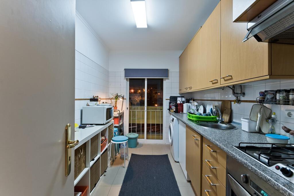 3 bedroom apartment with parking