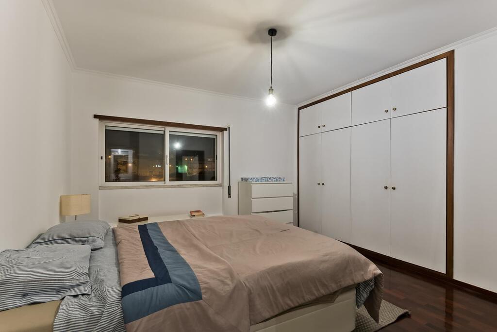 3 bedroom apartment with parking