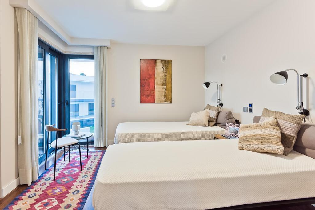 PF19141, Moradia T4 + 1, Oeiras