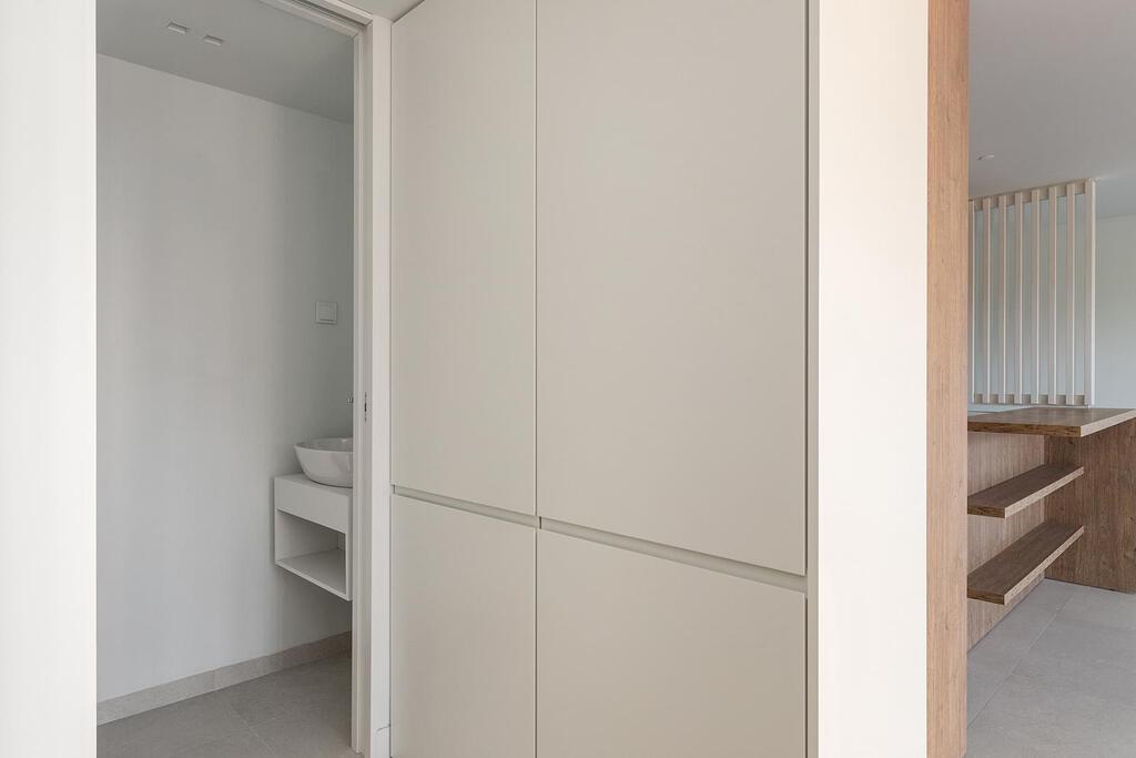 2 bedroom apartment with parking