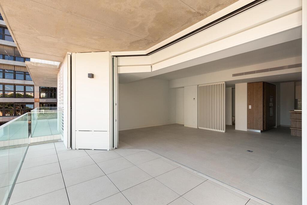 2 bedroom apartment with parking