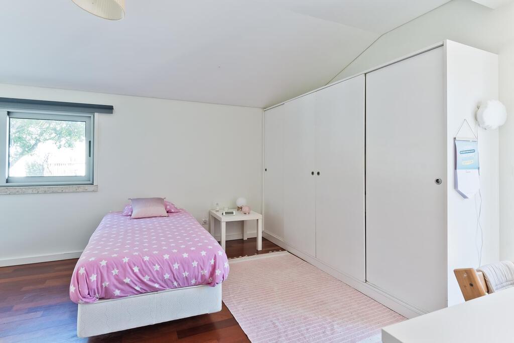 4 bedroom villa with a swimming pool