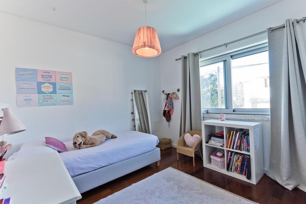 4 bedroom villa with a swimming pool