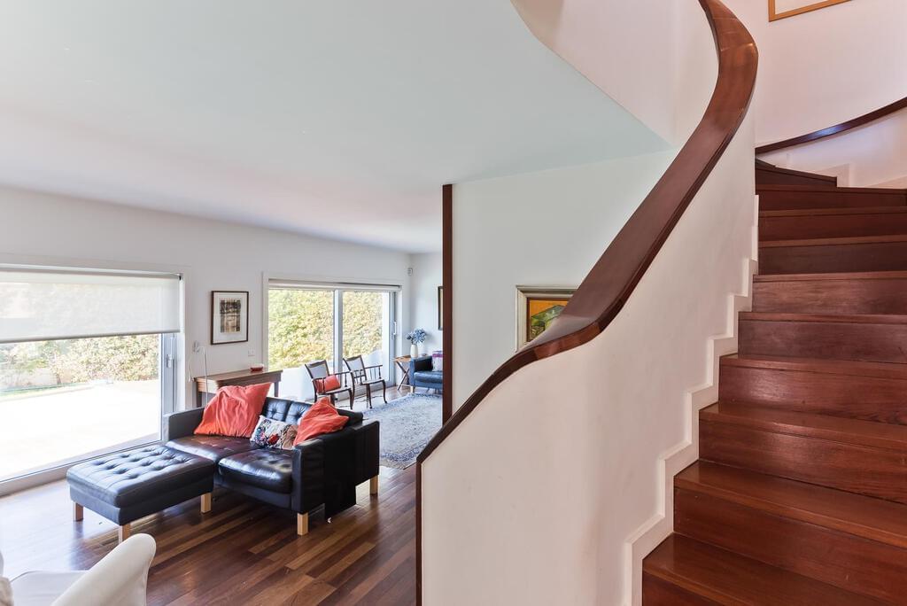 4 bedroom villa with a swimming pool