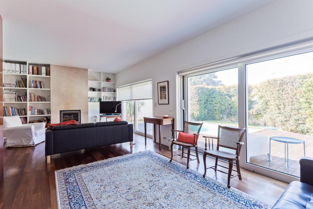 4 bedroom villa with a swimming pool