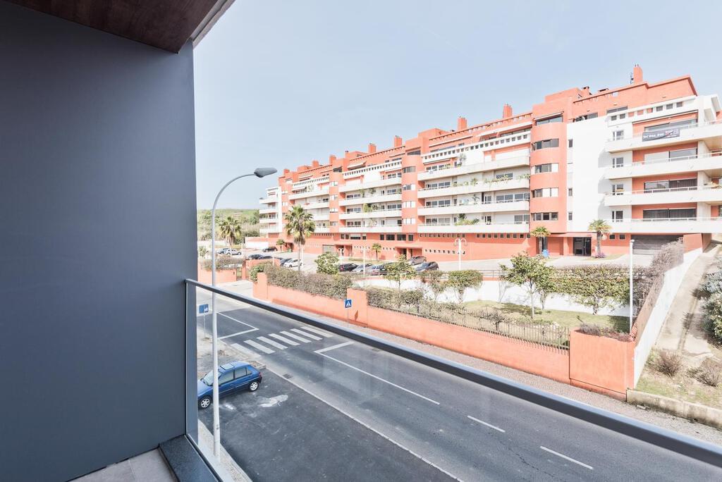 3 bedroom apartment with a swimming pool in gated community