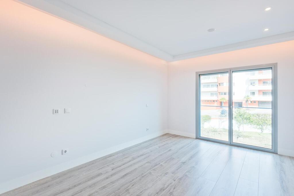 Apartamento T3 com piscina em condomínio fechado