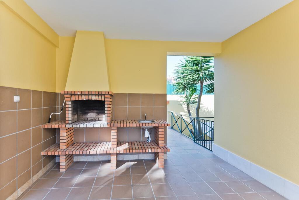 4 bedroom villa with a swimming pool