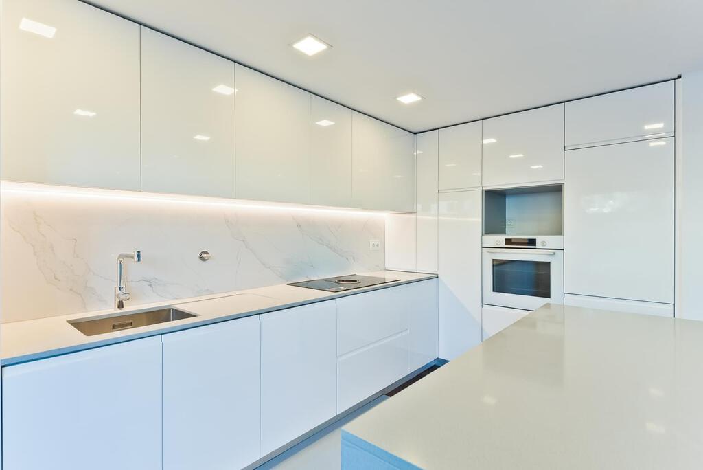 2 bedroom apartment with a swimming pool in gated community