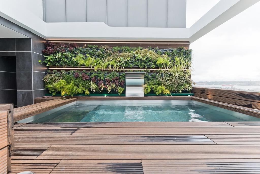 4 bedroom apartment with a swimming pool in gated community