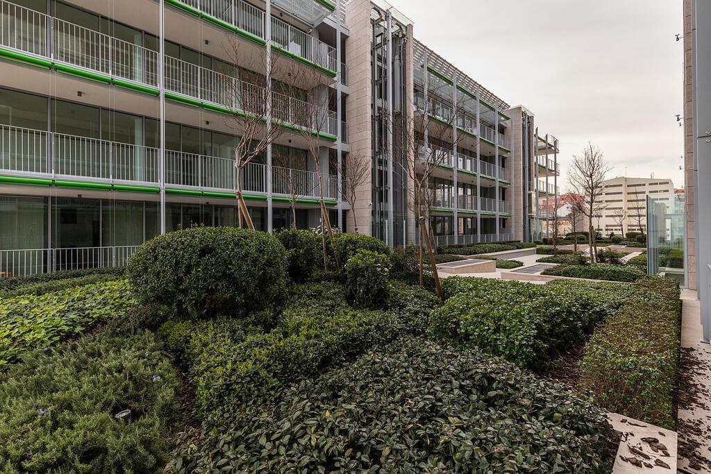 3 bedroom apartment with parking in gated community