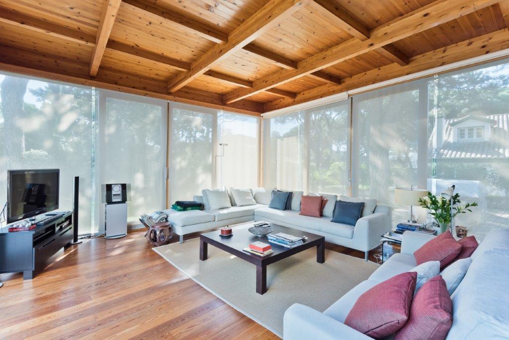 5 bedroom villa with a swimming pool