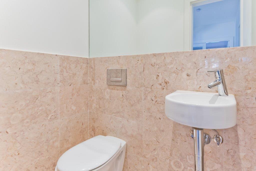 5 bedroom villa with a swimming pool