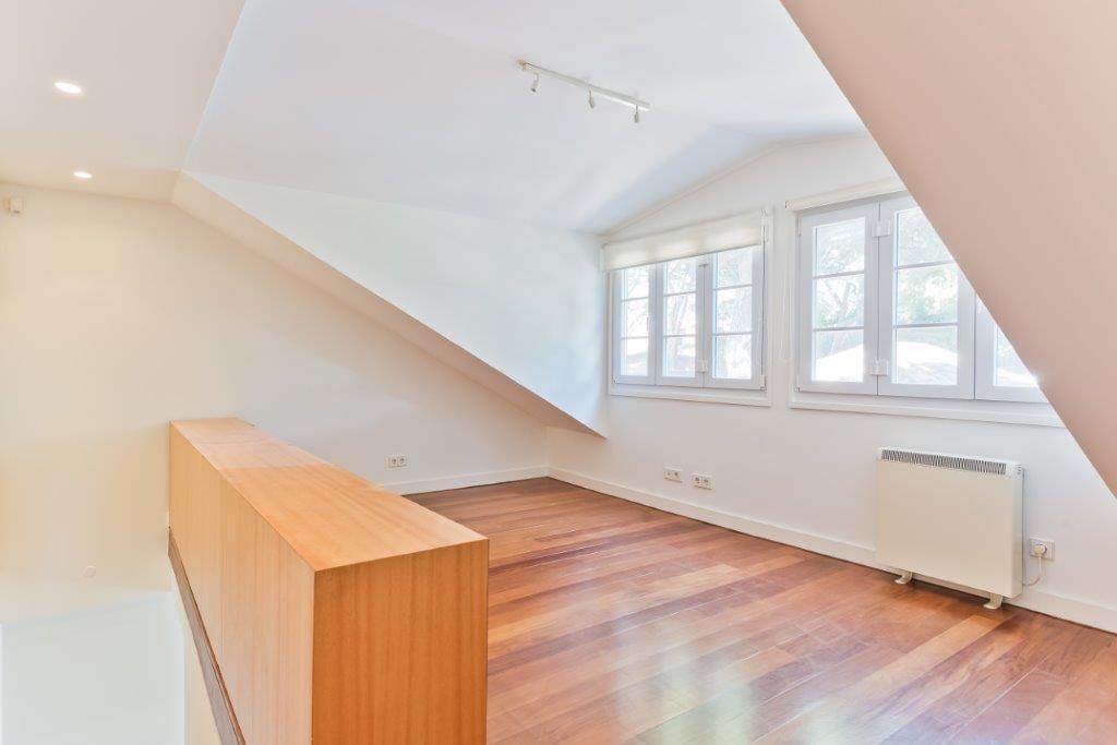 5 bedroom villa with a swimming pool