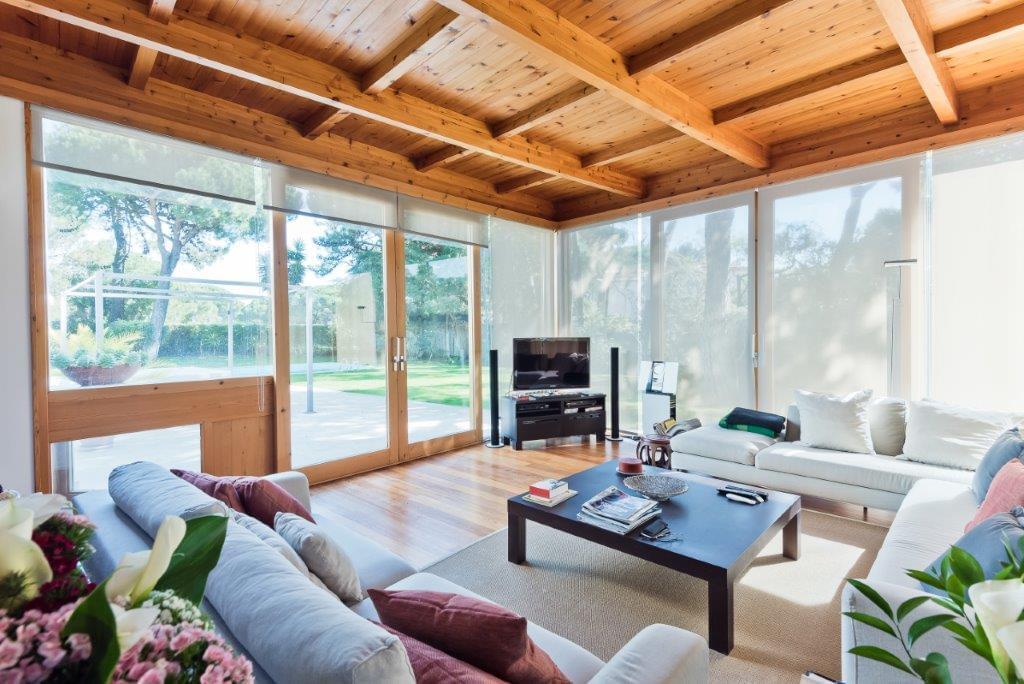 5 bedroom villa with a swimming pool