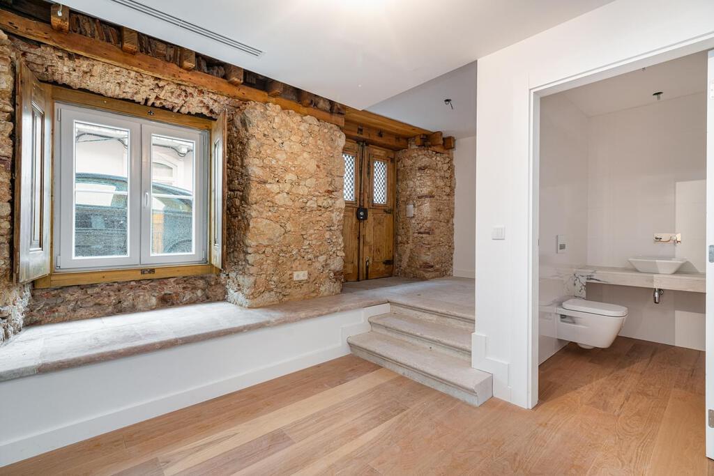 Apartamento T4+1 duplex com estacionamento