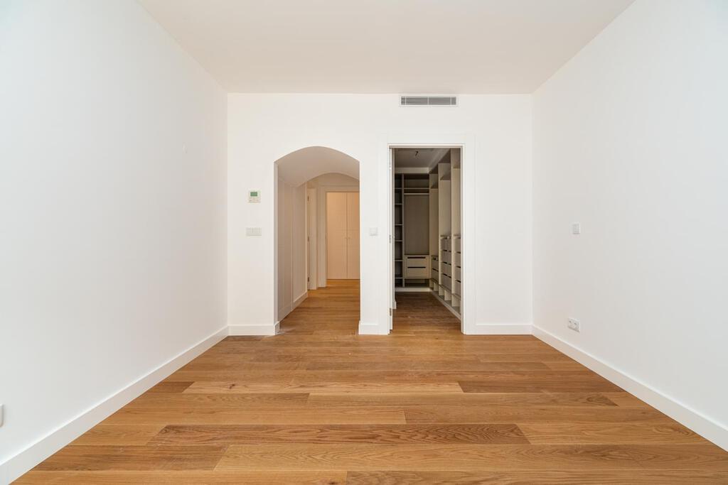 Apartamento T4+1 duplex com estacionamento