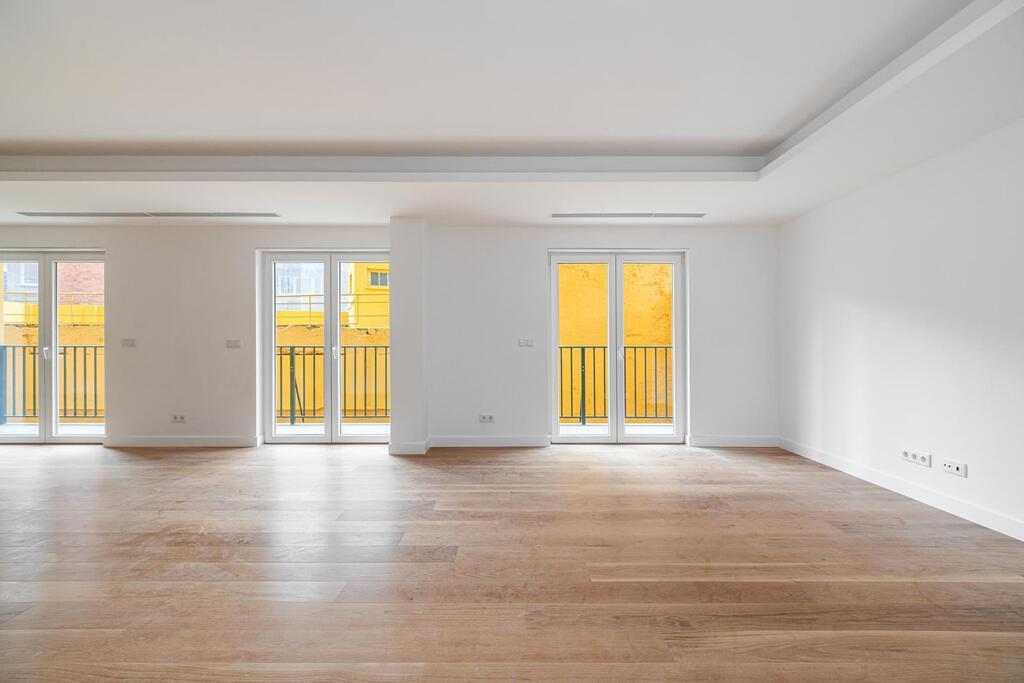 Apartamento T4+1 duplex com estacionamento