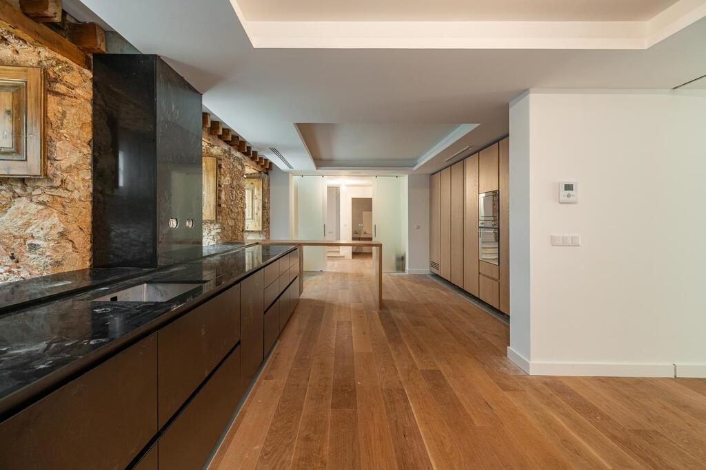 Apartamento T4+1 duplex com estacionamento