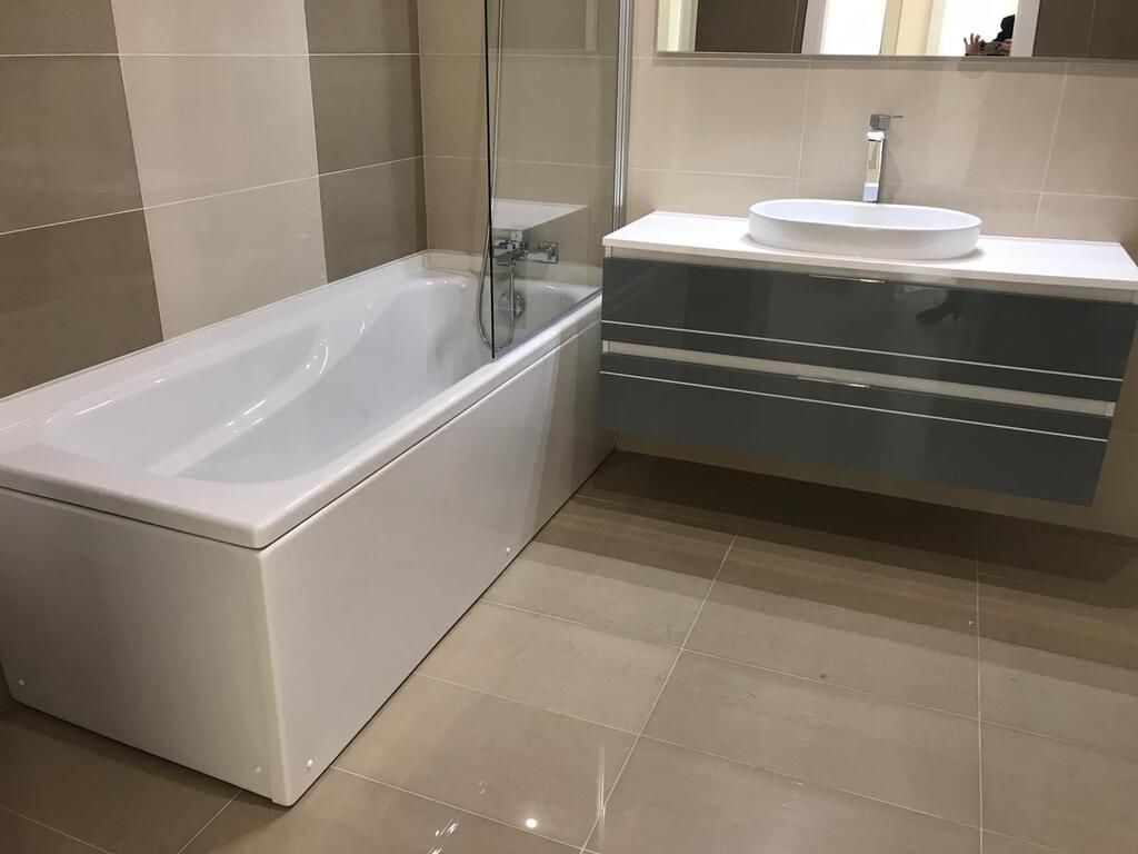 2 bedroom apartment with parking