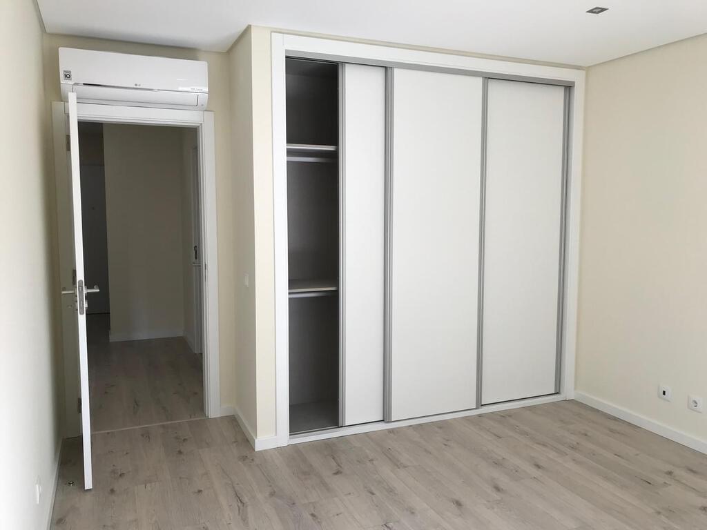 2 bedroom apartment with parking