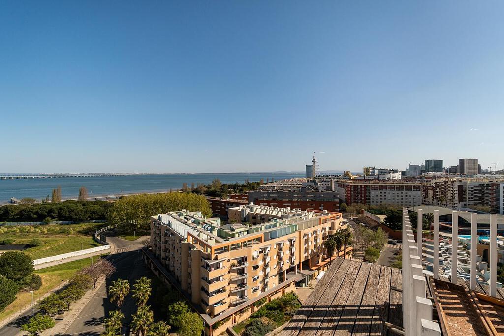3 bedroom apartment with parking