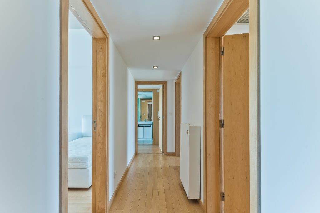 4 bedroom apartment with a swimming pool