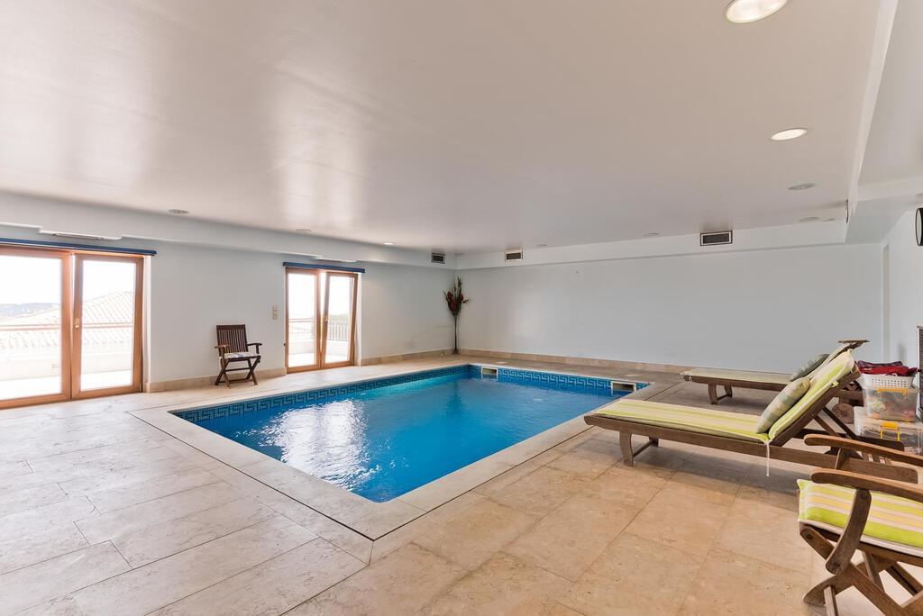 PF19934, Moradia T5, Oeiras