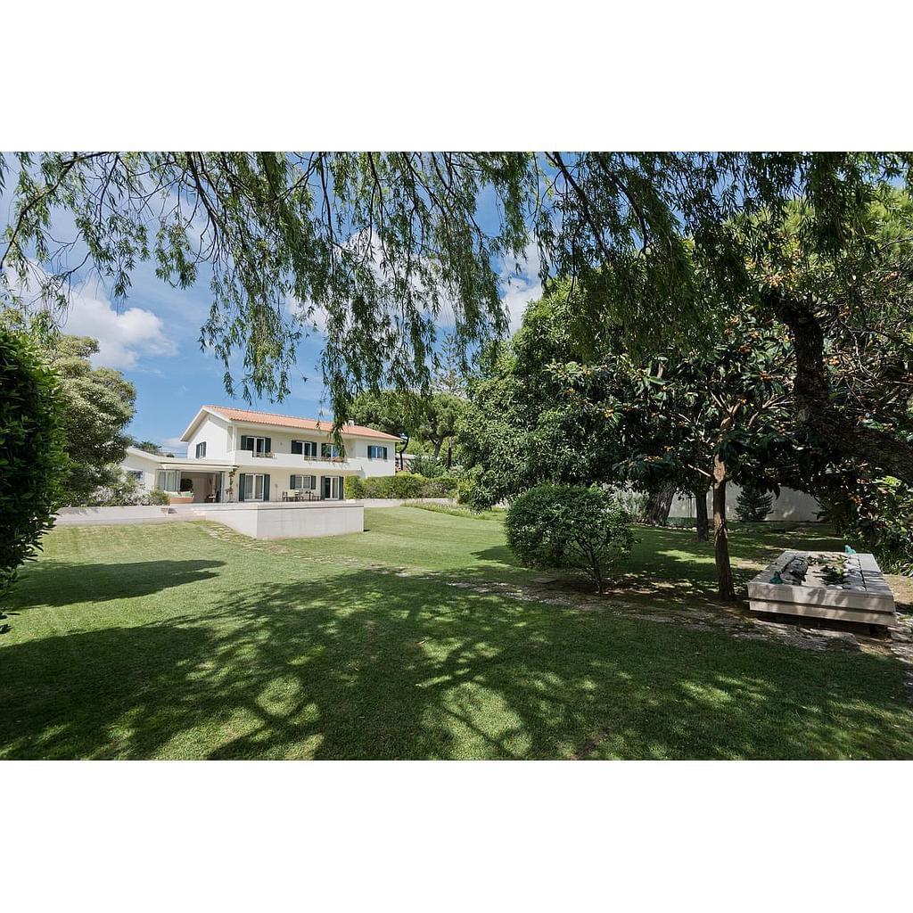 5 Bedroom House with swimming pool, Carcavelos, Cascais