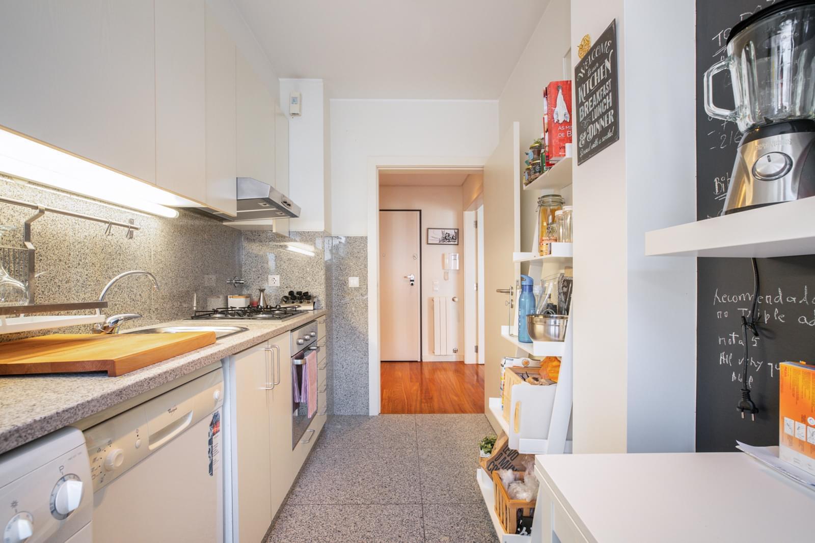 Apartamento T1 com estacionamento, Infante Santo (Prazeres), Lisboa - Imagem 10
