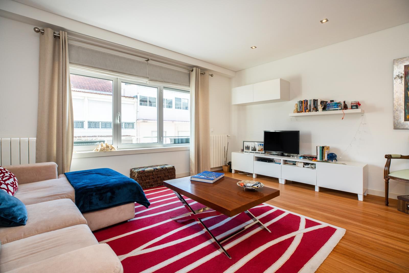 Apartamento T1 com estacionamento, Infante Santo (Prazeres), Lisboa - Imagem 2
