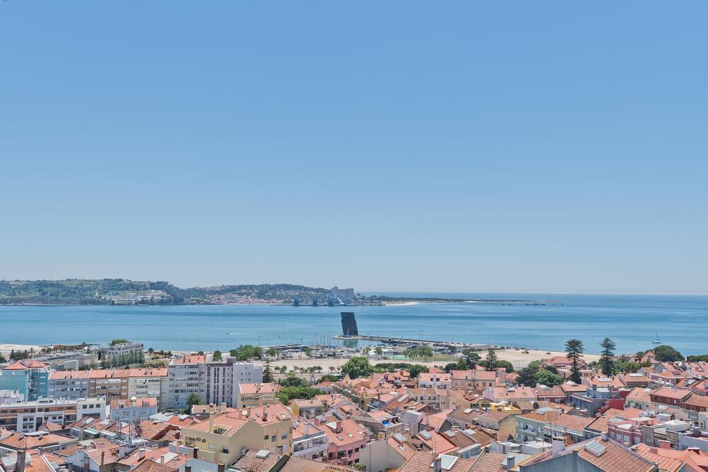 Apartamento T4 com piscina