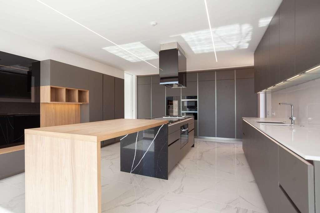 PF20157, Moradia T6 + 1, Oeiras