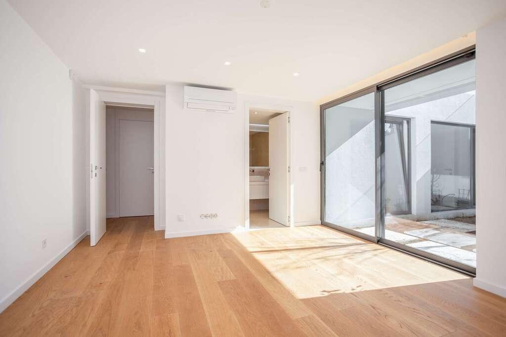 PF20157, Moradia T6 + 1, Oeiras